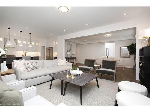 3025 Annalysse Drive, Orillia, ON - Indoor Photo Showing Living Room