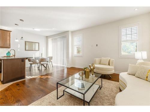 6 West Oak Trail, Kitchener, ON - Indoor Photo Showing Living Room