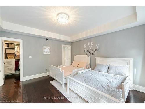 1040 Kent Avenue, Oakville, ON - Indoor Photo Showing Bedroom