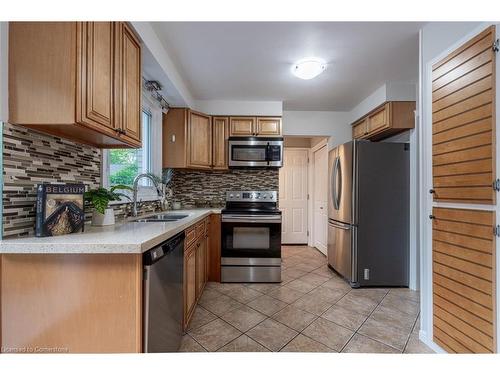 2165 Meadowbrook Road, Burlington, ON - Indoor Photo Showing Kitchen With Double Sink