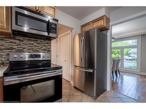 2165 Meadowbrook Road, Burlington, ON - Indoor Photo Showing Kitchen