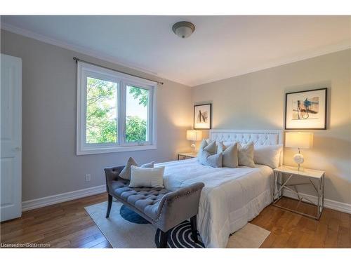 2165 Meadowbrook Road, Burlington, ON - Indoor Photo Showing Bedroom