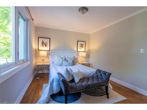 2165 Meadowbrook Road, Burlington, ON - Indoor Photo Showing Bedroom