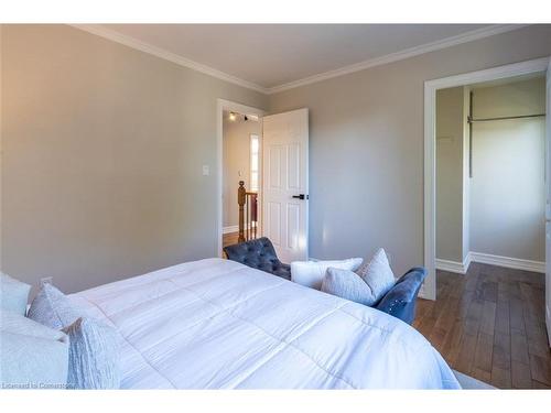 2165 Meadowbrook Road, Burlington, ON - Indoor Photo Showing Bedroom