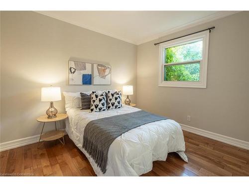 2165 Meadowbrook Road, Burlington, ON - Indoor Photo Showing Bedroom