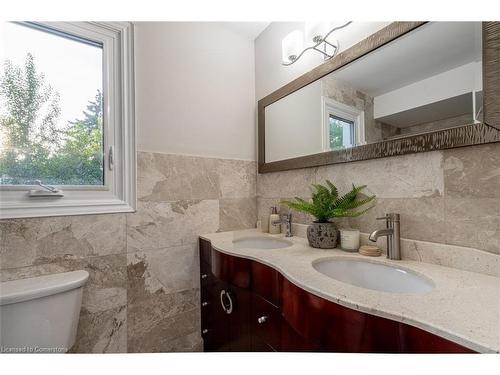 2165 Meadowbrook Road, Burlington, ON - Indoor Photo Showing Bathroom