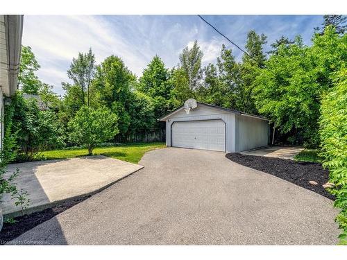 2165 Meadowbrook Road, Burlington, ON - Outdoor