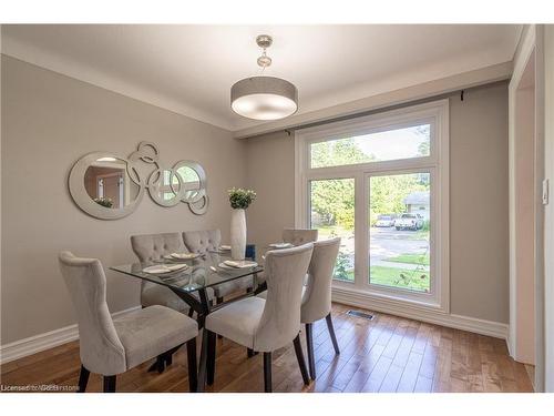 2165 Meadowbrook Road, Burlington, ON - Indoor Photo Showing Dining Room