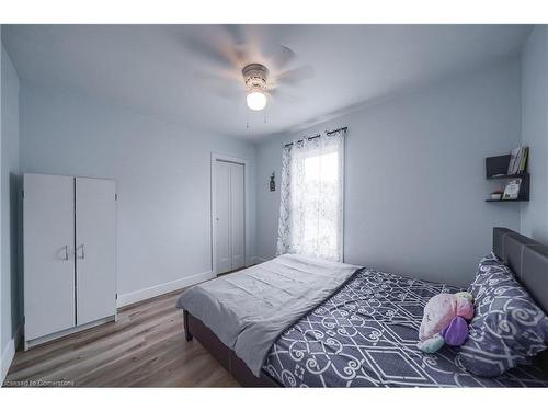 36 Kerr Street, Cambridge, ON - Indoor Photo Showing Bedroom