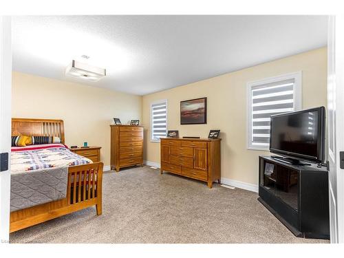 82 Optimist Drive, Talbotville, ON - Indoor Photo Showing Bedroom