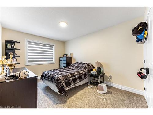 82 Optimist Drive, Talbotville, ON - Indoor Photo Showing Bedroom