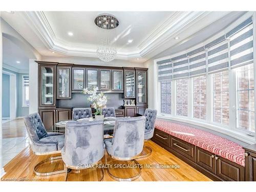 2085 Ashmore Drive, Oakville, ON - Indoor Photo Showing Dining Room