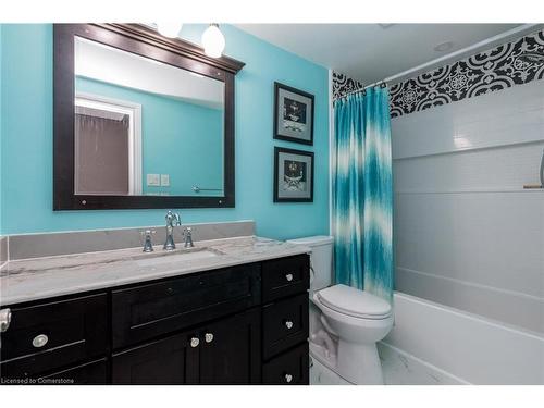 8 Wells Crescent, Barrie, ON - Indoor Photo Showing Bathroom