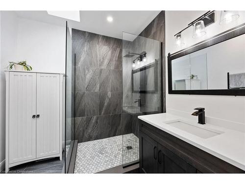 1958 Forest Valley Drive, Innisfil, ON - Indoor Photo Showing Bathroom