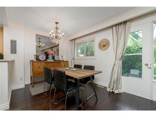 638 Forestwood Crescent, Burlington, ON - Indoor Photo Showing Dining Room