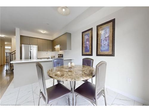 32 Sugarmay Avenue Avenue, Thorold, ON - Indoor Photo Showing Dining Room