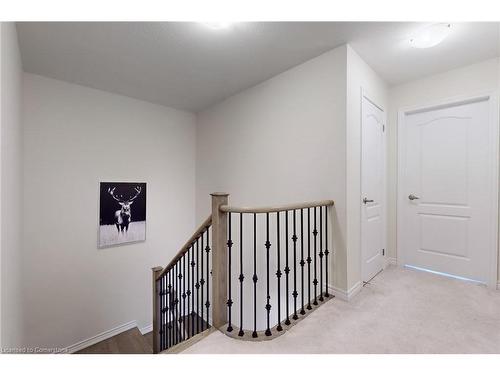 32 Sugarmay Avenue Avenue, Thorold, ON - Indoor Photo Showing Other Room