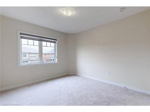 32 Sugarmay Avenue Avenue, Thorold, ON - Indoor Photo Showing Other Room