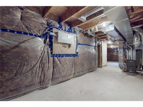 32 Sugarmay Avenue Avenue, Thorold, ON - Indoor Photo Showing Basement