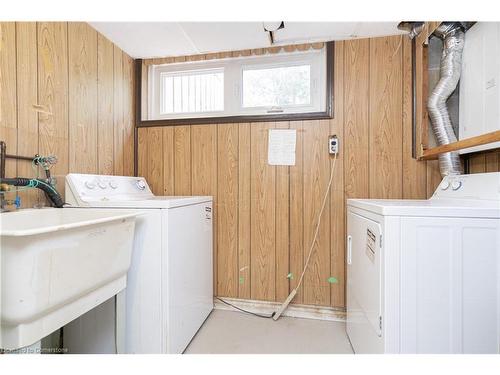 32 Pynford Crescent, Toronto, ON - Indoor Photo Showing Laundry Room