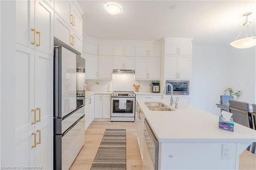 3 Milt Schmidt Street, Kitchener, ON - Indoor Photo Showing Kitchen With Double Sink With Upgraded Kitchen