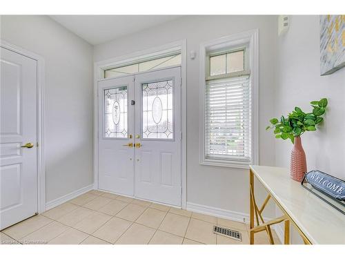 199 Mcknight Avenue, Waterdown, ON - Indoor Photo Showing Other Room