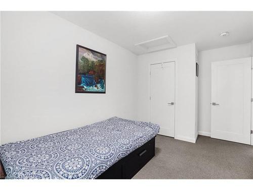 49 Burley Lane, Hamilton, ON - Indoor Photo Showing Bedroom