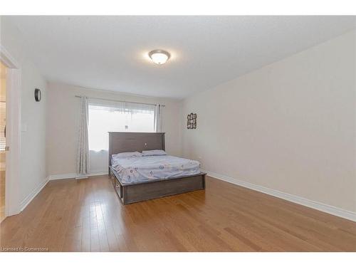 89 Finegan Circle, Brampton, ON - Indoor Photo Showing Bedroom