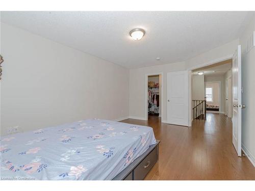 89 Finegan Circle, Brampton, ON - Indoor Photo Showing Bedroom