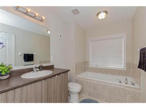 89 Finegan Circle, Brampton, ON - Indoor Photo Showing Bathroom