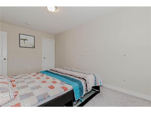 89 Finegan Circle, Brampton, ON - Indoor Photo Showing Bedroom