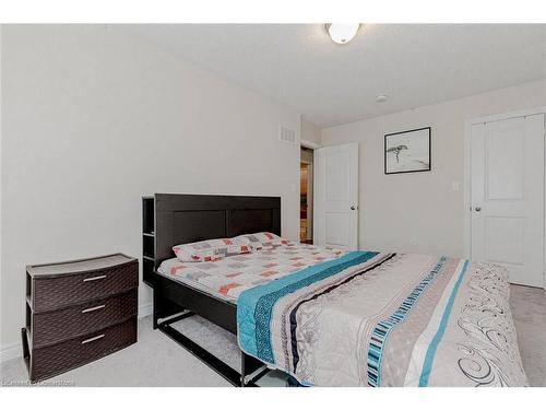 89 Finegan Circle, Brampton, ON - Indoor Photo Showing Bedroom