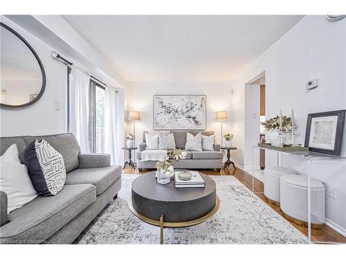 20 Scarfair Pathway, Toronto, ON - Indoor Photo Showing Living Room