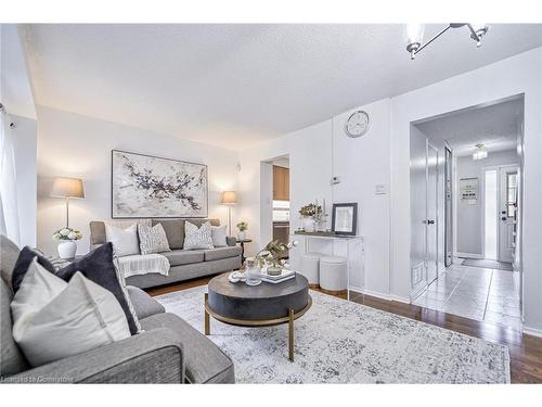 20 Scarfair Pathway, Toronto, ON - Indoor Photo Showing Living Room