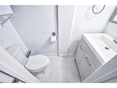 20 Scarfair Pathway, Toronto, ON - Indoor Photo Showing Bathroom