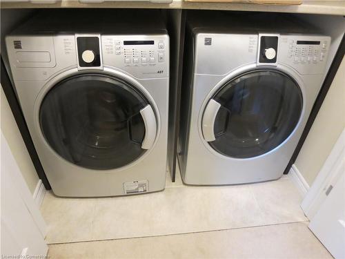 77 Oakes Crescent, Guelph, ON - Indoor Photo Showing Laundry Room