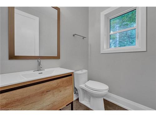 75 Kenilworth Avenue, Toronto, ON - Indoor Photo Showing Bathroom