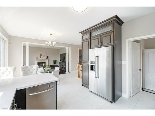 111 Bayridge Drive, Peel, ON - Indoor Photo Showing Kitchen