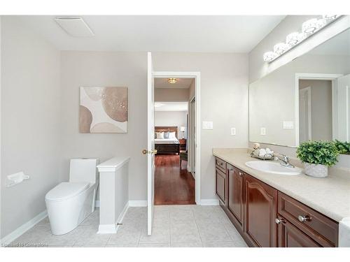 111 Bayridge Drive, Peel, ON - Indoor Photo Showing Bathroom