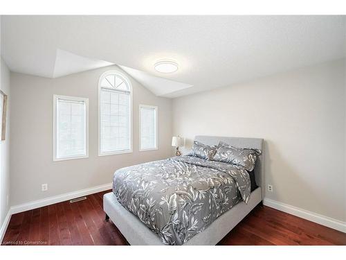 111 Bayridge Drive, Peel, ON - Indoor Photo Showing Bedroom