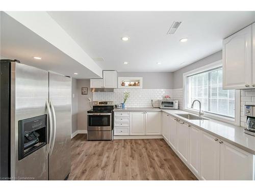 111 Bayridge Drive, Peel, ON - Indoor Photo Showing Kitchen With Stainless Steel Kitchen With Upgraded Kitchen