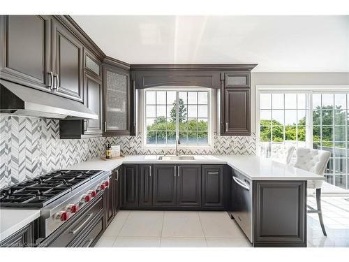 111 Bayridge Drive, Peel, ON - Indoor Photo Showing Kitchen With Upgraded Kitchen