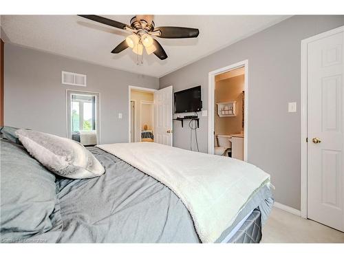 47 Glenashton Drive, Oakville, ON - Indoor Photo Showing Bedroom