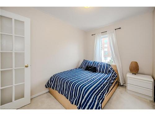 47 Glenashton Drive, Oakville, ON - Indoor Photo Showing Bedroom