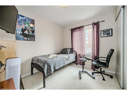 47 Glenashton Drive, Oakville, ON - Indoor Photo Showing Bedroom