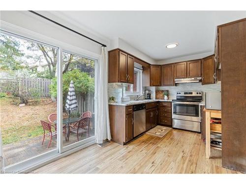 69 Dovercliffe Road, Guelph, ON - Indoor Photo Showing Kitchen