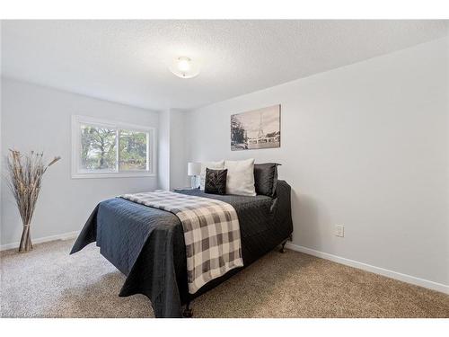 69 Dovercliffe Road, Guelph, ON - Indoor Photo Showing Bedroom