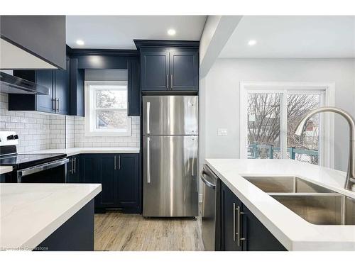 Upper-305 Weir Street N, Hamilton, ON - Indoor Photo Showing Kitchen With Double Sink With Upgraded Kitchen