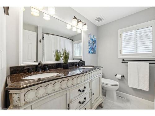 89 Sagewood Avenue, Oshawa, ON - Indoor Photo Showing Bathroom