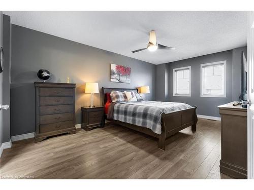 22 Abigail Crescent, Caledon, ON - Indoor Photo Showing Bedroom